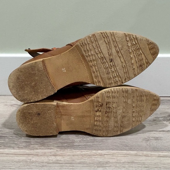 Pink Martini Brown Tan Leather Ankle Boots Slip On Flat Contrast Booties Size 37 - Picture 6 of 10